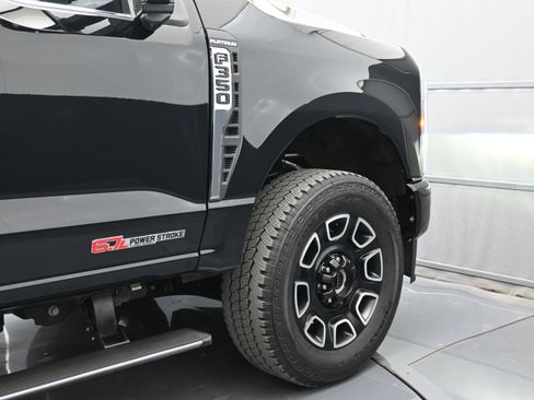 Used 2024 Ford F350 Platinum w/ FX4 Off-Road Package image 49