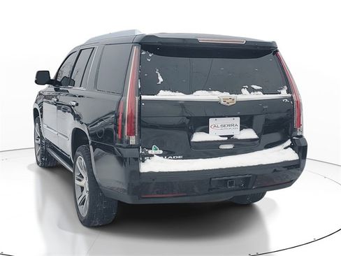 Used 2015 Cadillac Escalade Premium image 3