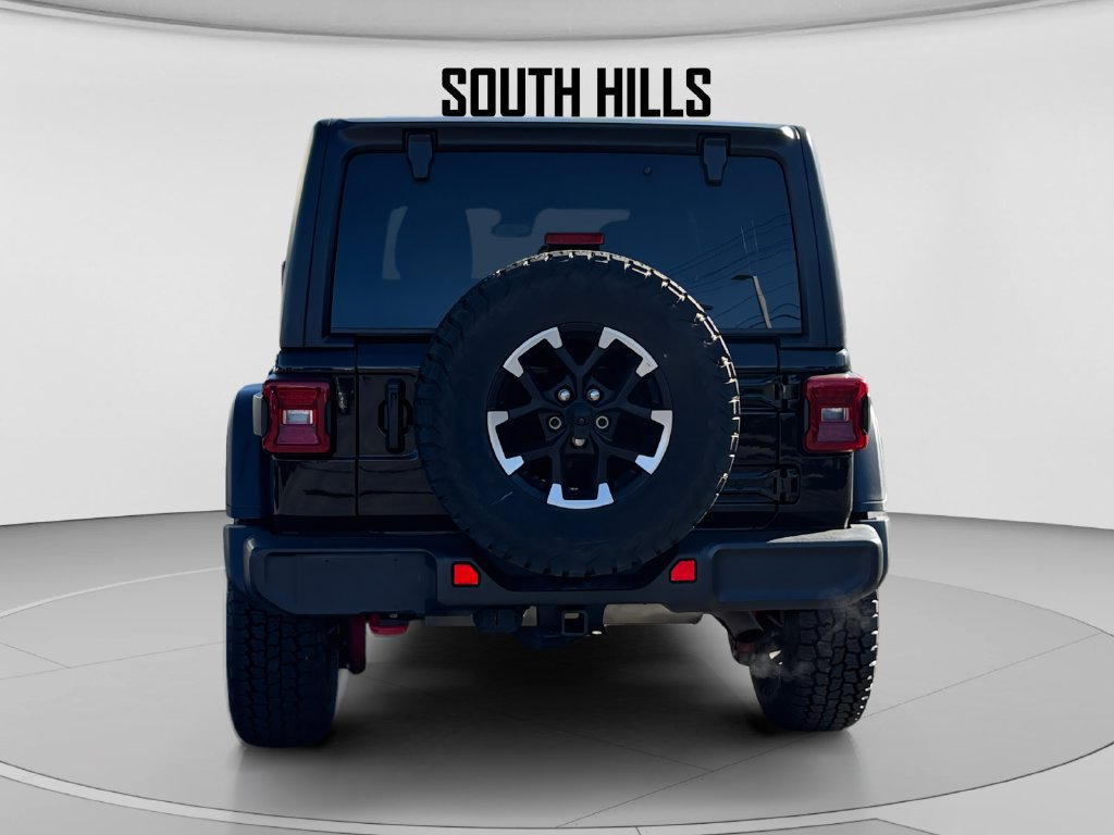 Used 2025 Jeep Wrangler Unlimited Rubicon AWD/4WD image 4