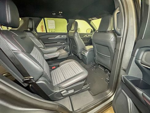 New 2026 Ford Explorer ST-Line AWD/4WD image 4