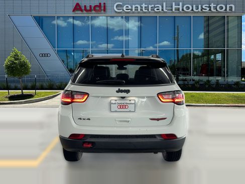 Used 2022 Jeep Compass Trailhawk w/ Trailhawk Elite Group image 10