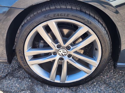 Used 2017 Volkswagen Passat 1.8T R-Line image 7