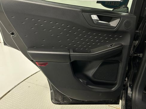 Used 2020 Ford Escape Titanium AWD/4WD image 26