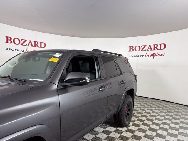 Used 2020 Toyota 4Runner SR5 Premium w/ Moonroof Package RWD image 6