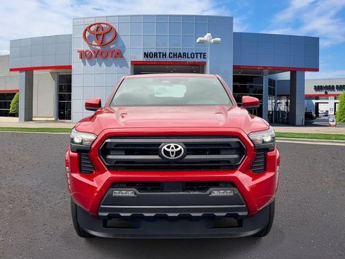Used 2025 Toyota Tacoma SR5 AWD/4WD image 3
