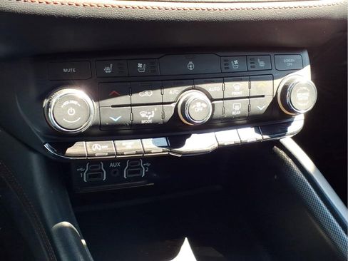 Used 2024 Dodge Durango GT AWD/4WD image 26