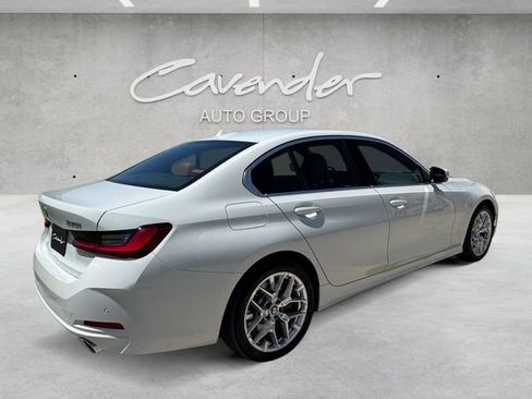 Used 2025 BMW 330i Sedan RWD image 16