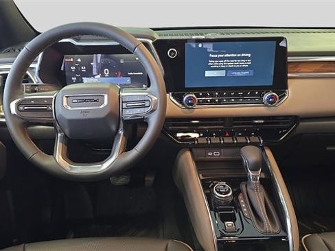 New 2026 GMC Canyon Denali image 9