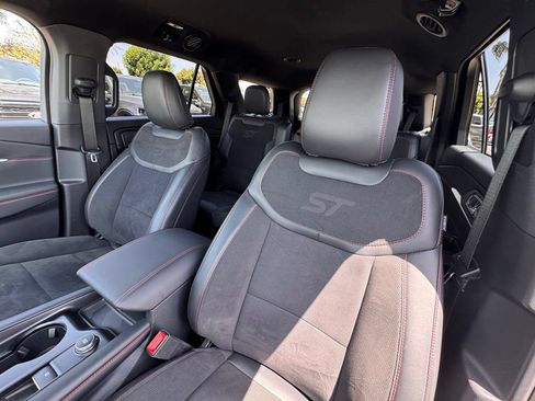 Used 2026 Ford Explorer ST RWD image 19