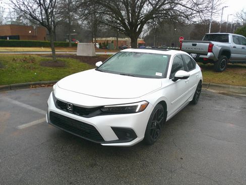 Used 2023 Honda Civic Sport Touring image 5