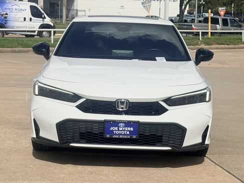 Used 2025 Honda Civic Sport image 3