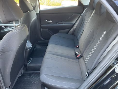 Used 2023 Hyundai Elantra SEL FWD image 22