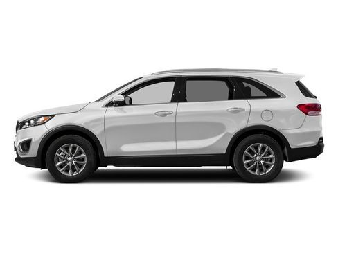 Used 2017 Kia Sorento AWD w/ LX Convenience Package image 3