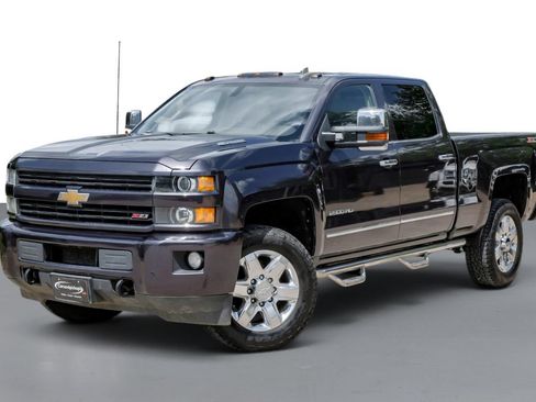 Used 2016 Chevrolet Silverado 2500 LTZ w/ Duramax Plus Package AWD/4WD image 4