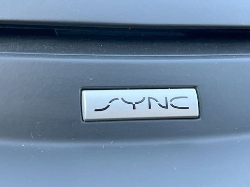 Used 2017 Ford Escape Titanium AWD/4WD image 21