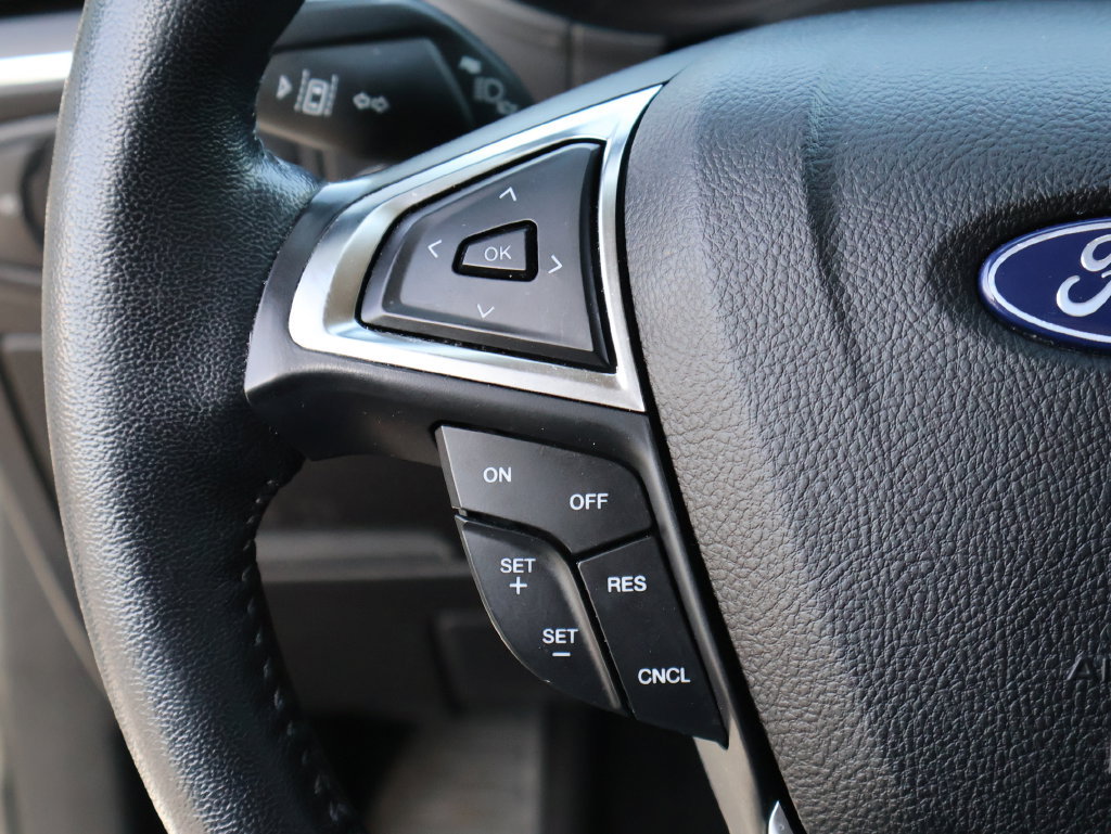Used 2022 Ford Edge Titanium AWD/4WD image 29