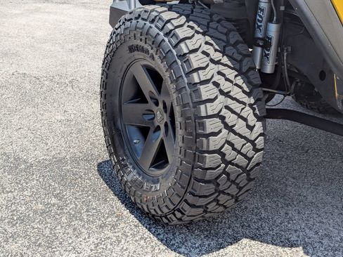 Used 2015 Jeep Wrangler Unlimited Rubicon w/ Connectivity Group AWD/4WD image 31