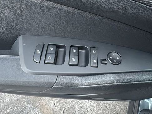 Used 2024 Kia Sportage LX image 12