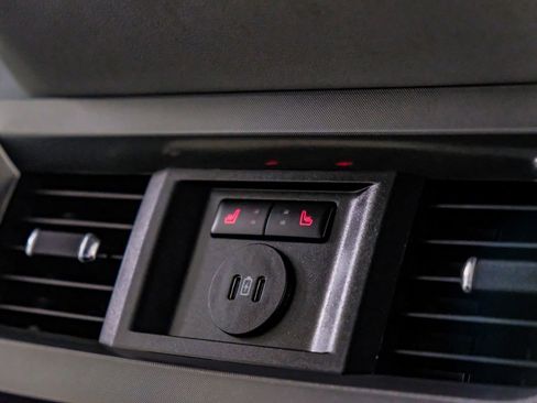 Used 2024 Ford F450 Limited w/ FX4 Off-Road Package image 33