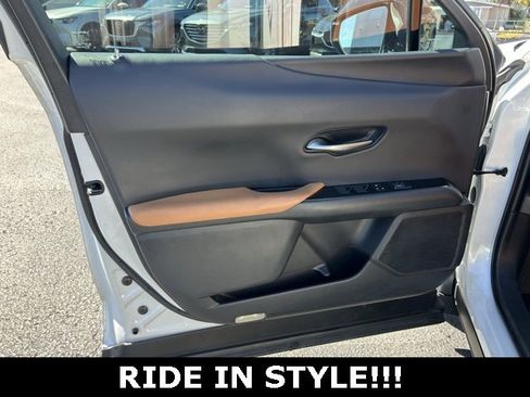 Used 2021 Lexus UX 250h image 12