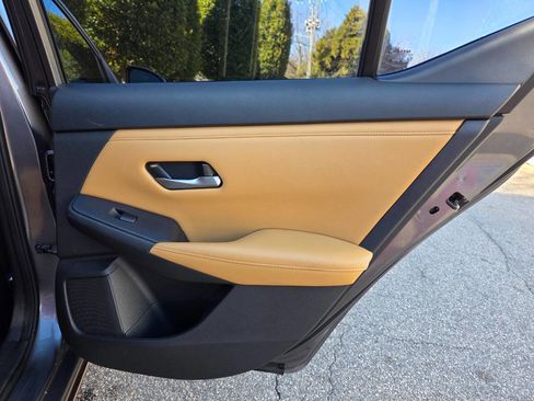 Used 2021 Nissan Sentra SV w/ SV Premium Package image 27