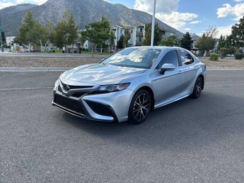 Used 2024 Toyota Camry SE FWD image 7