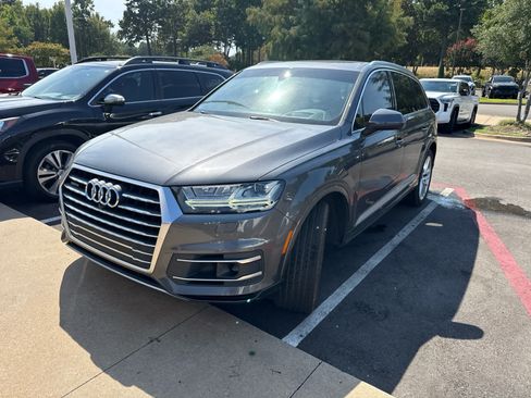Used 2018 Audi Q7 3.0T Prestige AWD/4WD image 7