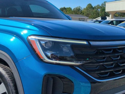 Used 2024 Volkswagen Atlas Cross Sport SE image 10