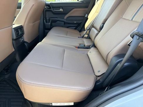 Used 2026 Toyota 4Runner Limited AWD/4WD image 16