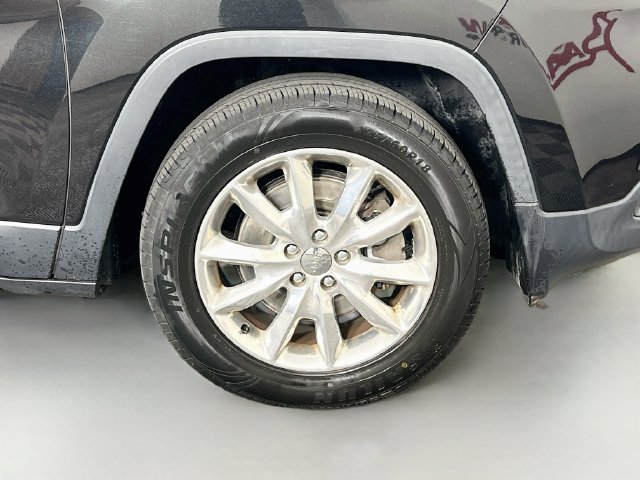 Used 2015 Jeep Cherokee Limited AWD/4WD image 39