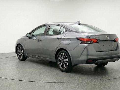 Used 2025 Nissan Versa SV image 6