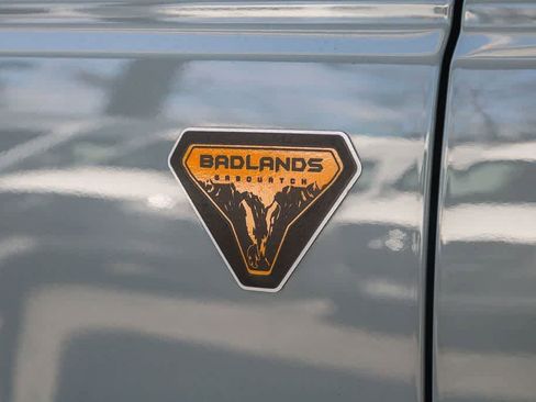 Used 2022 Ford Bronco Badlands w/ Sasquatch Package AWD/4WD image 14