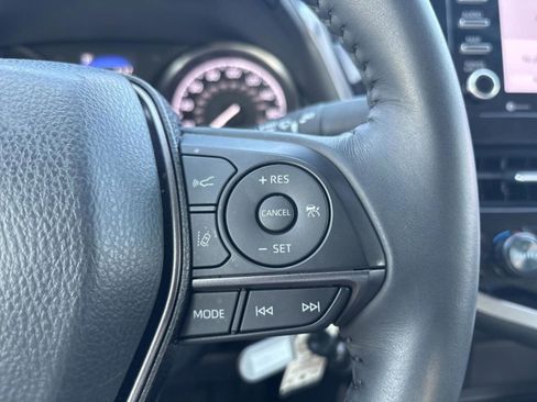 Used 2024 Toyota Camry SE image 13