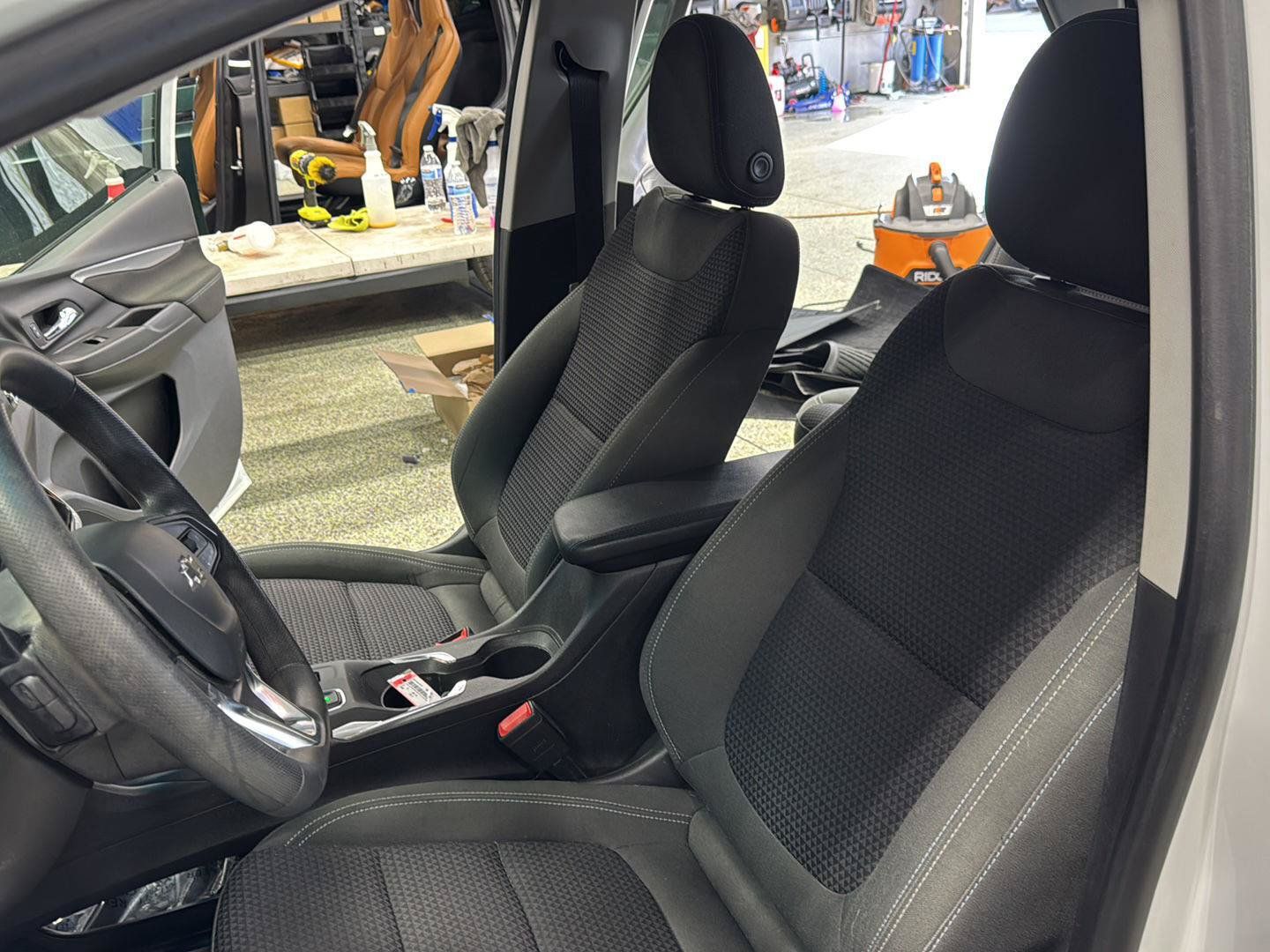 Used 2023 Chevrolet Bolt LT FWD image 13
