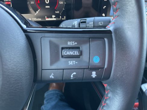 Used 2025 Nissan Kicks SR image 24