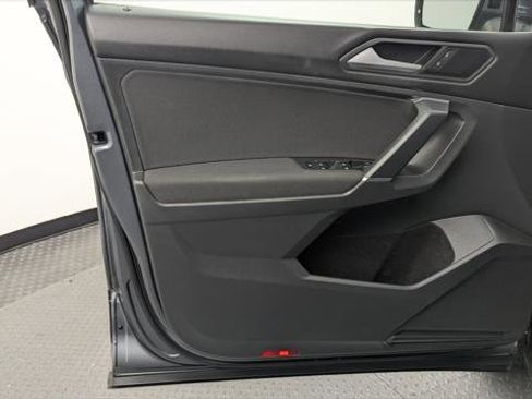 Used 2020 Volkswagen Tiguan S image 12