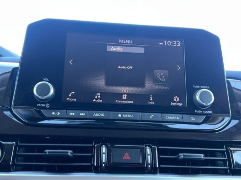Used 2024 Nissan Pathfinder SV FWD image 8