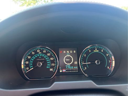 Used 2015 Jaguar XF Sport RWD image 11