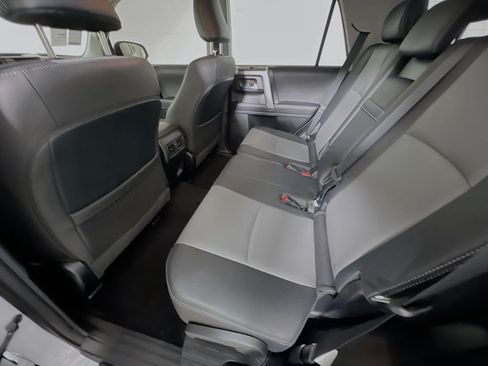 Used 2024 Toyota 4Runner SR5 Premium w/ Moonroof Package RWD image 29
