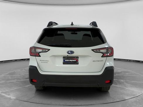 Used 2023 Subaru Outback Premium AWD/4WD image 4
