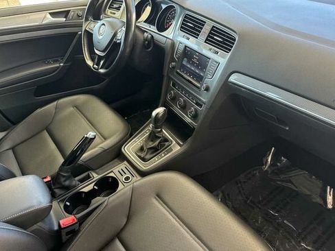 Used 2017 Volkswagen Golf Alltrack SE AWD/4WD image 16