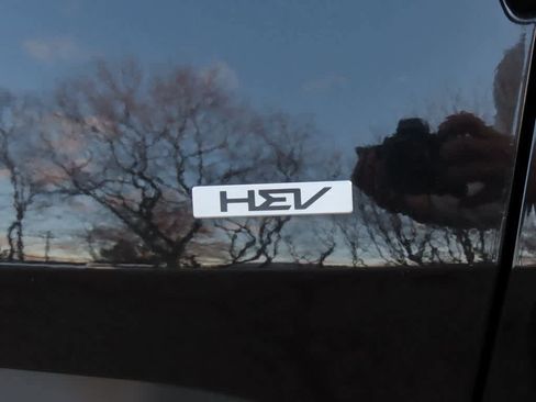 Used 2023 Kia Sportage LX image 8