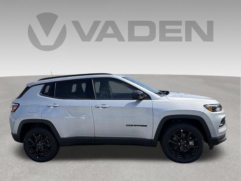 New 2026 Jeep Compass Latitude AWD/4WD image 6
