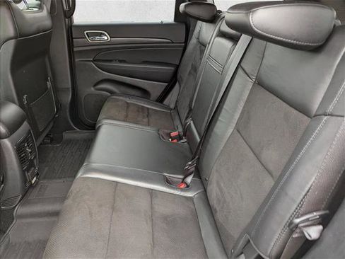 Used 2020 Jeep Grand Cherokee Altitude image 26