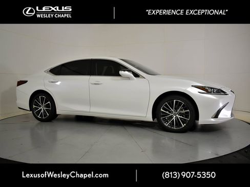 New 2025 Lexus ES 350 w/ Premium Package image 2