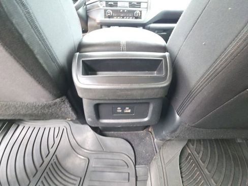 Used 2023 Nissan Pathfinder S FWD image 24