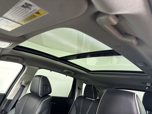 Certified 2024 Acura MDX SH-AWD w/ Advance Package image 18