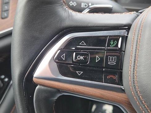 Used 2025 Jeep Grand Cherokee L Summit w/ Advanced Protech Group IV AWD/4WD image 20