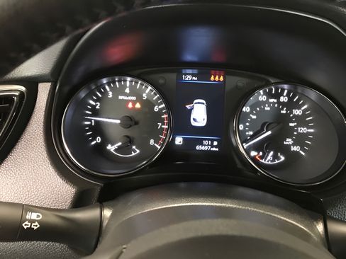 Used 2022 Nissan Rogue Sport SV AWD/4WD image 19