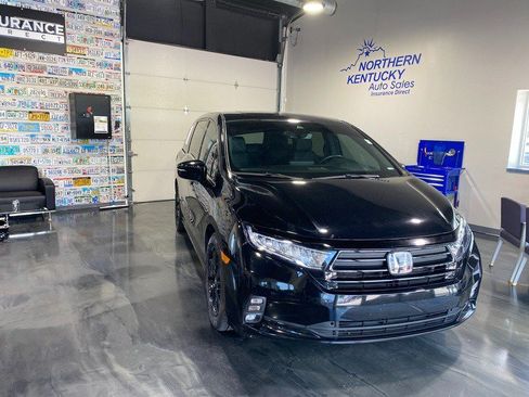 Used 2024 Honda Odyssey Sport image 1